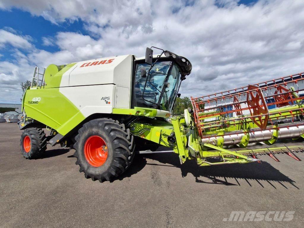 CLAAS Tucano 430 Mietitrebbiatrici