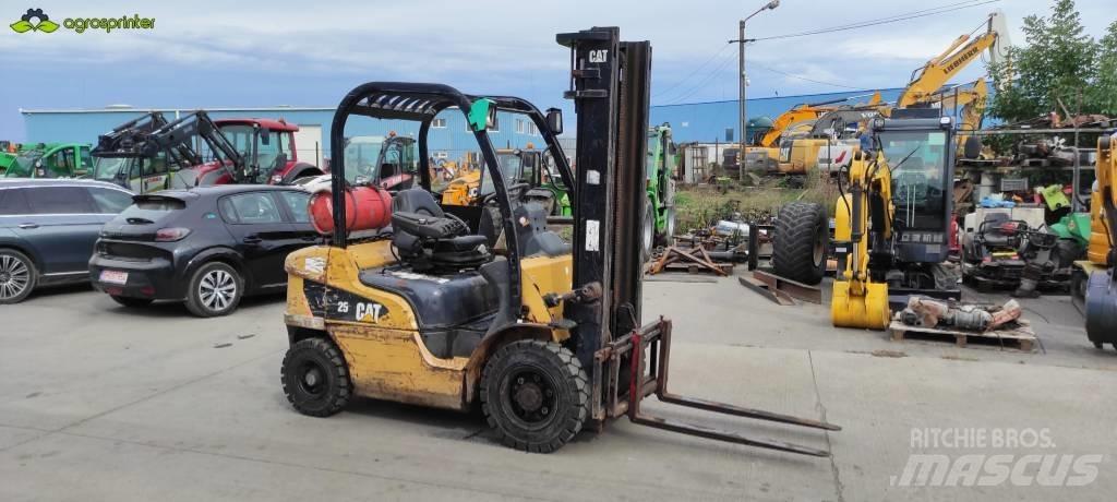 CAT GP 25 N Carrelli elevatori GPL