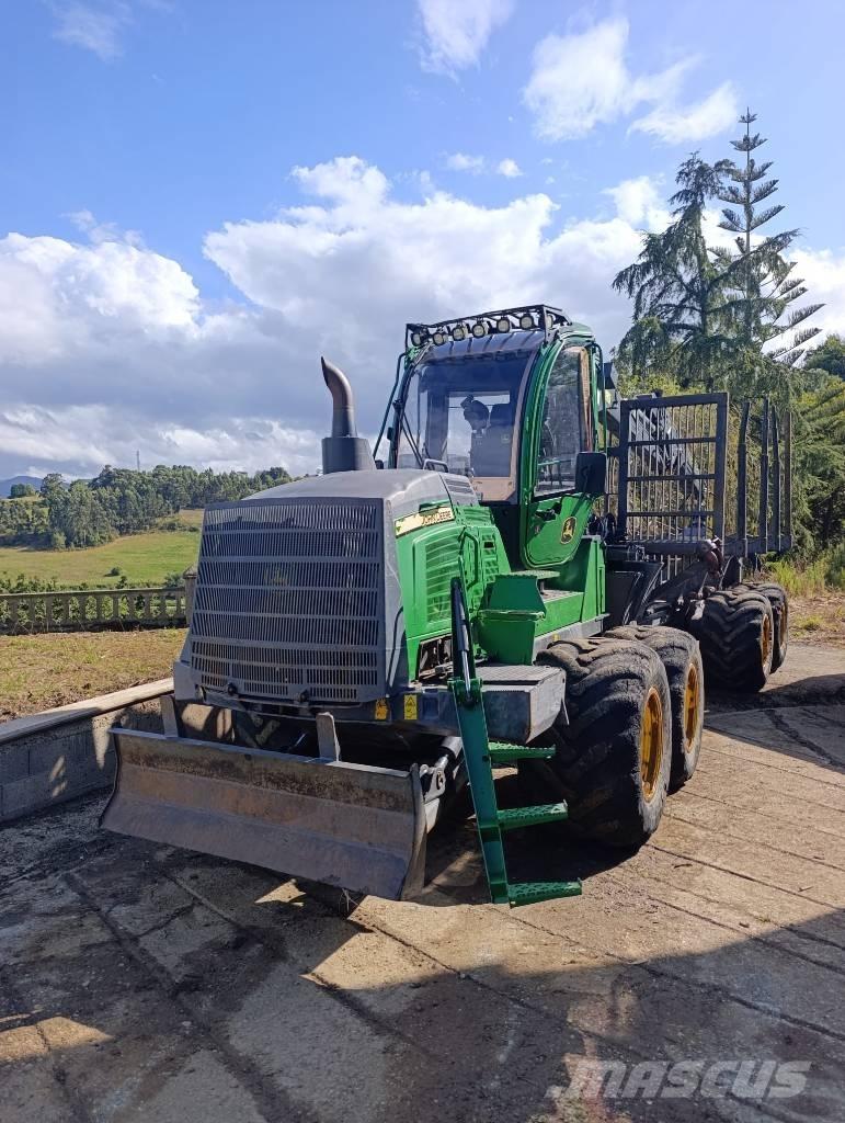 John Deere 1510G Forwarder