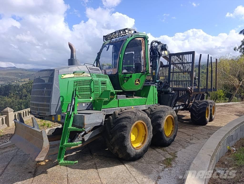 John Deere 1510G Forwarder