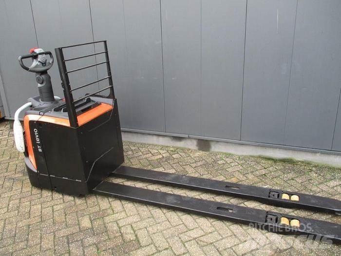 Toyota LPE 250 Carrelli elevatori bassi a piattaforma