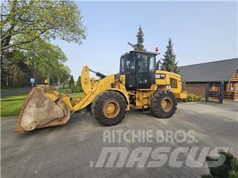 CAT 924K Pale gommate
