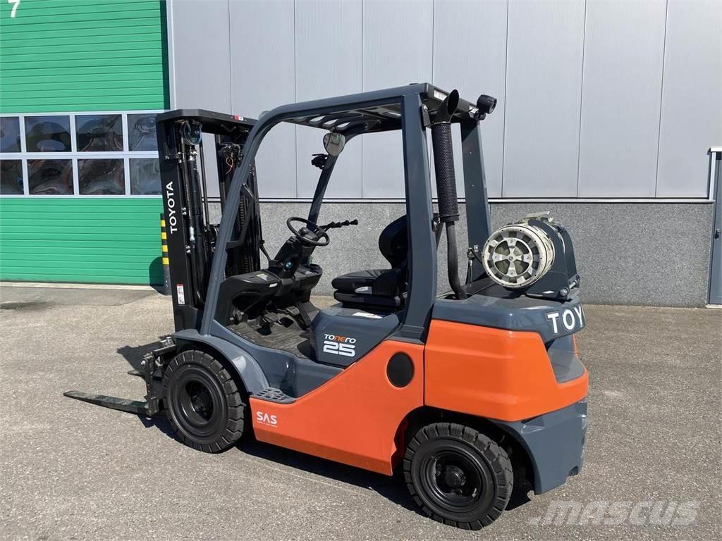 Toyota 02-8FGF25 Carrelli elevatori GPL