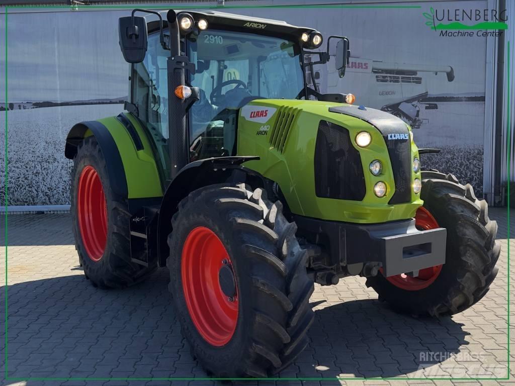 CLAAS ARION 440 Trattori