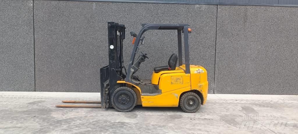 TCM FD25T3 Carrelli elevatori diesel