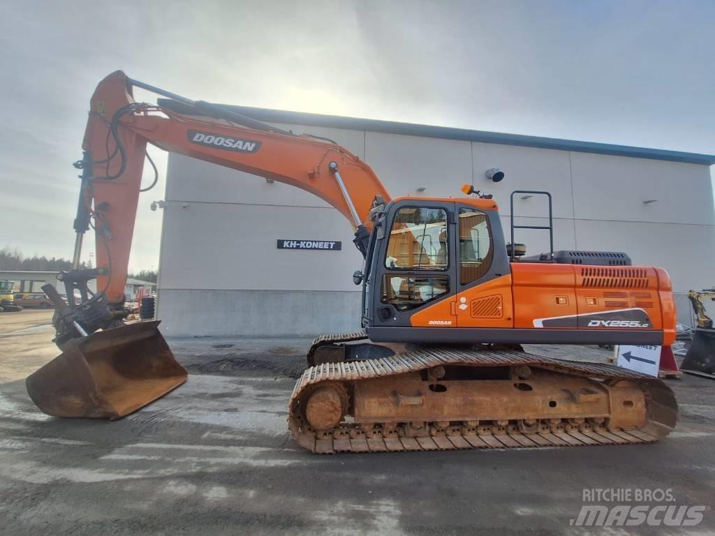 Doosan DX 255 LC-5 Escavatori cingolati