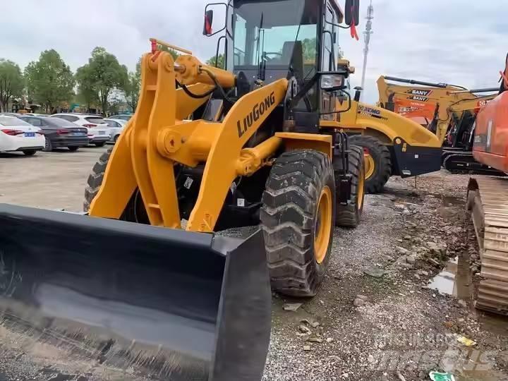 LiuGong 835 Pale gommate