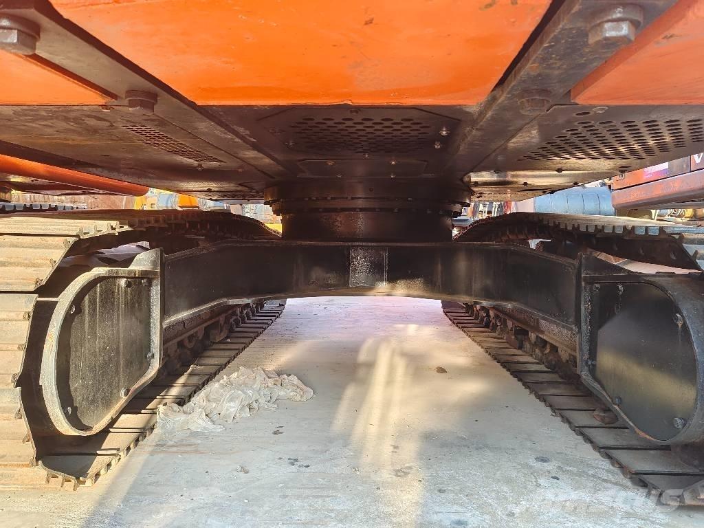 Hitachi ZX 210 Escavatori cingolati