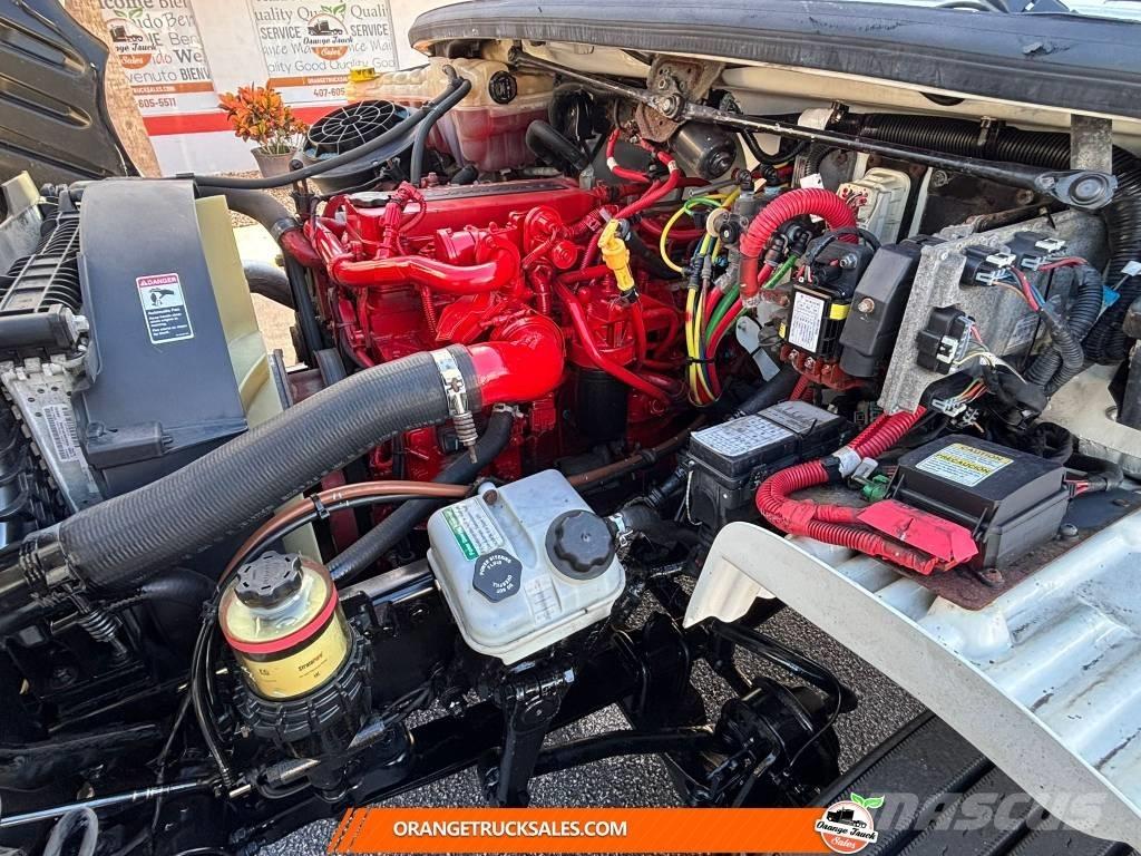 Freightliner M2 Camion cassonati