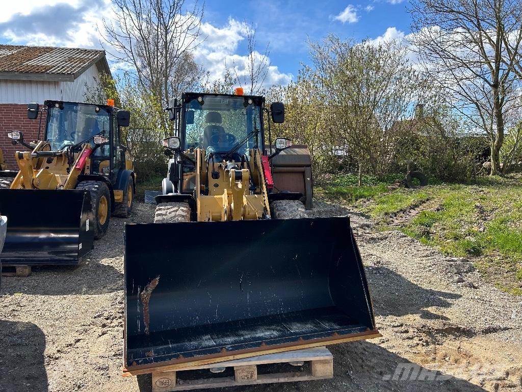 CAT 906 Pale gommate