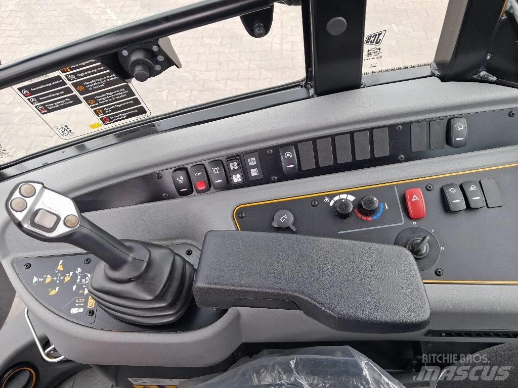 JCB 409 Pale gommate