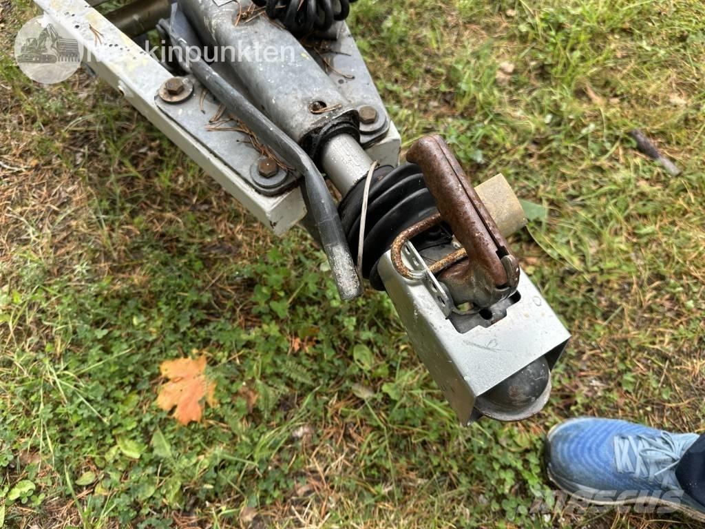 Dino 180 T Piattaforme aeree su rimorchio