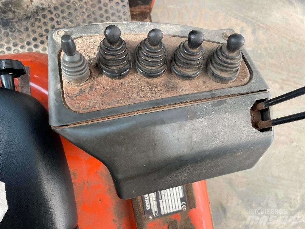 Nissan 25 Carrelli elevatori diesel