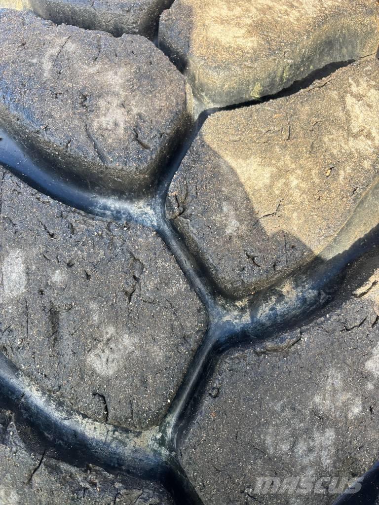 Volvo L 70 H Pale gommate