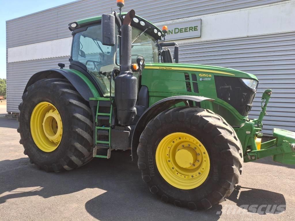 John Deere 6250R Trattori
