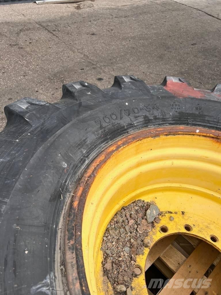 Nokian 700/70-34 Pneumatici, ruote e cerchioni