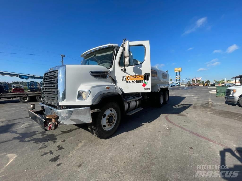 Freightliner 108 SD Autocisterne