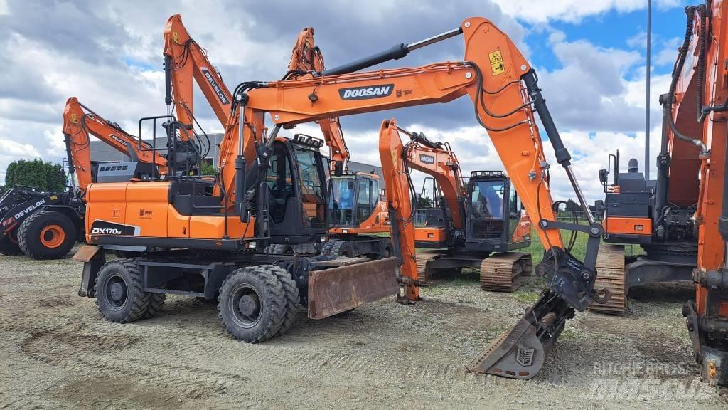 Doosan DX 170 W Escavatori gommati