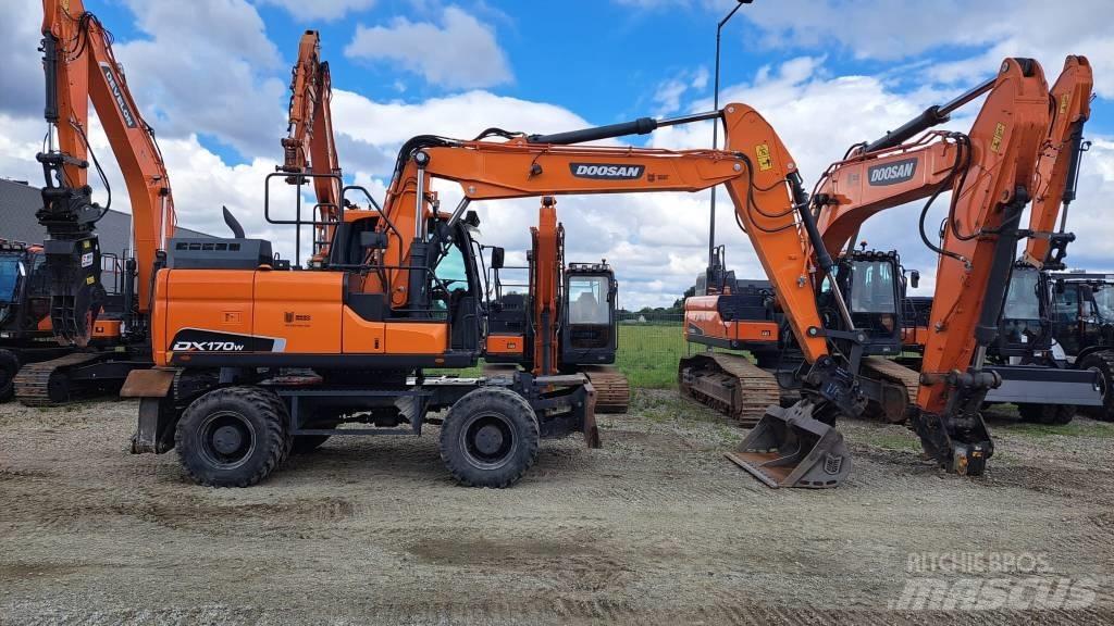 Doosan DX 170 W Escavatori gommati