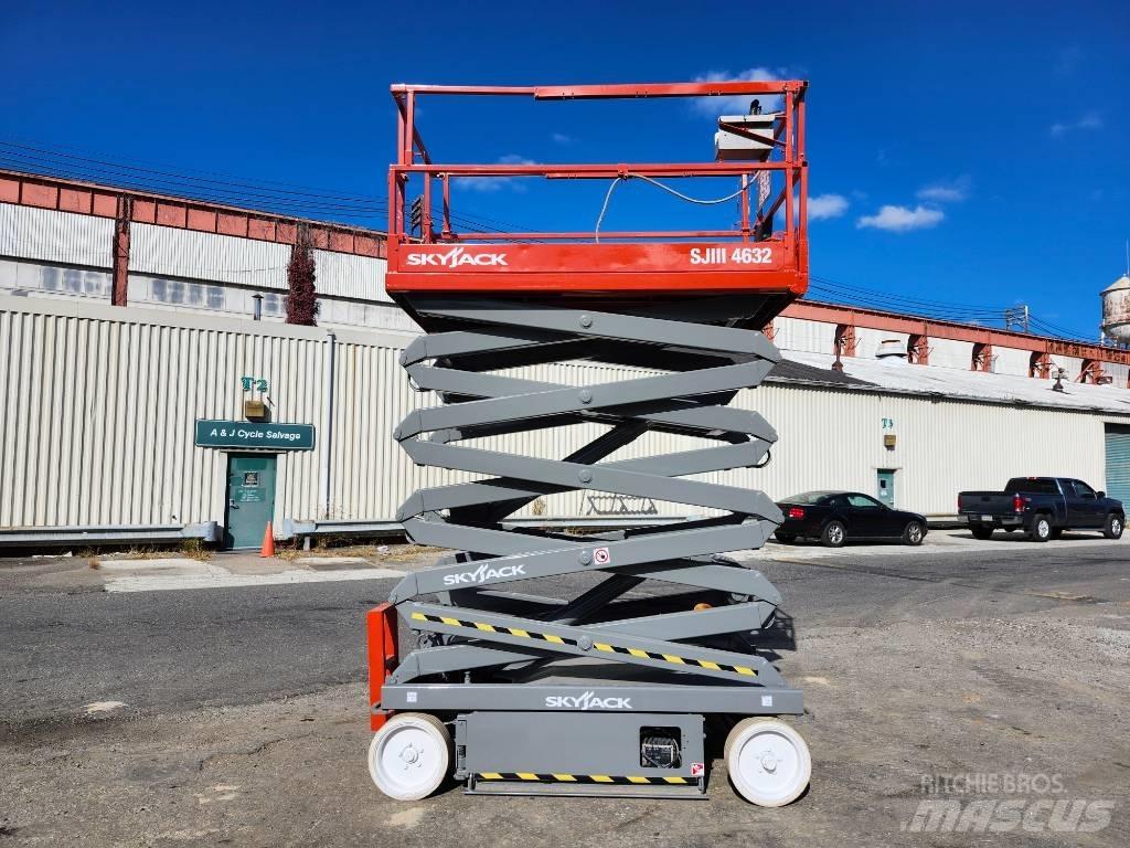 SkyJack SJ 4632 Piattaforme a pantografo
