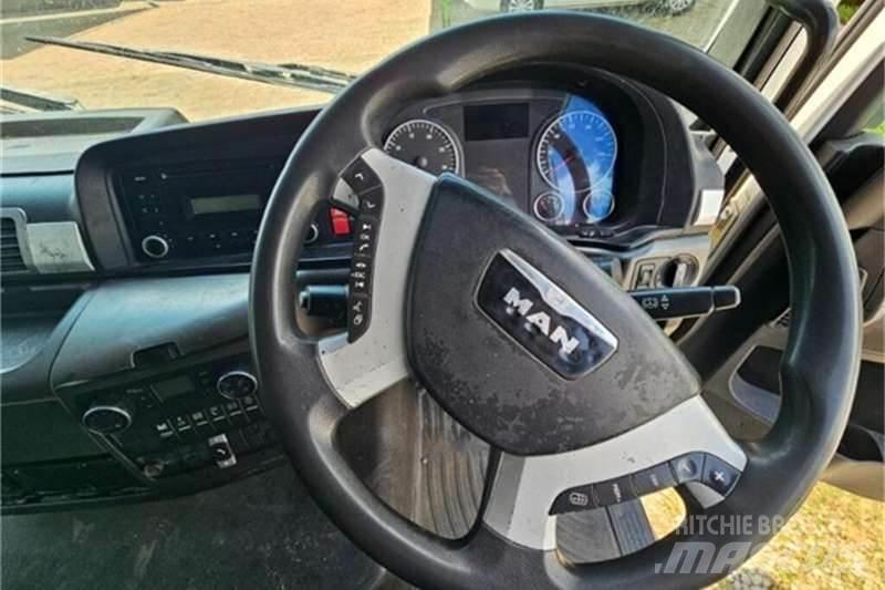MAN 26 SERIES Camion altro