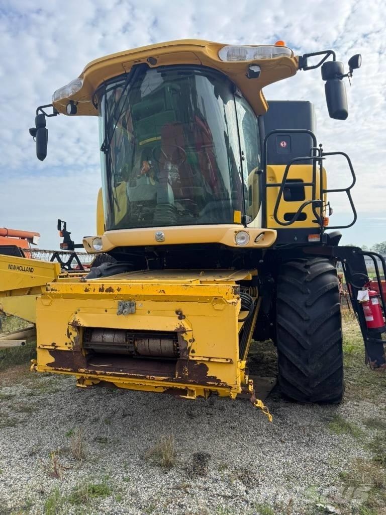 New Holland CR 960 Mietitrebbiatrici