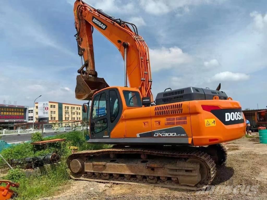 Doosan DX 300 Escavatori cingolati
