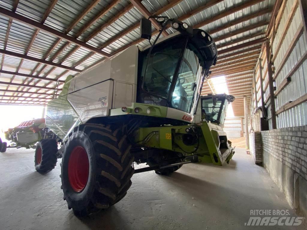 CLAAS Tucano 450 Mietitrebbiatrici