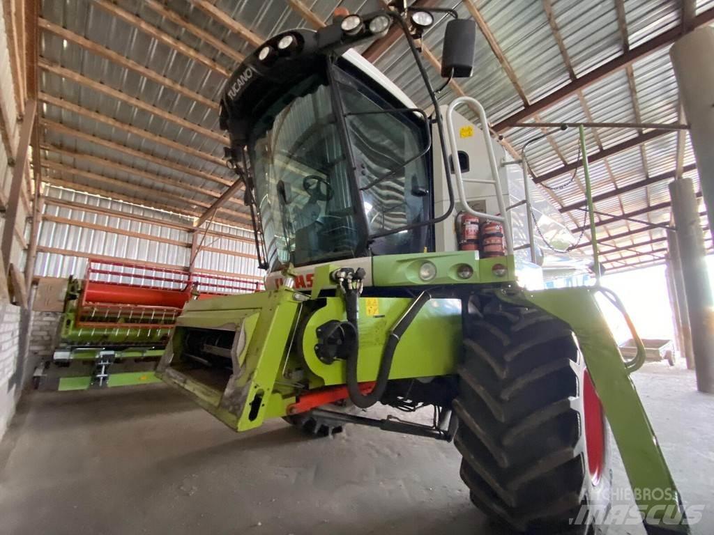 CLAAS Tucano 450 Mietitrebbiatrici