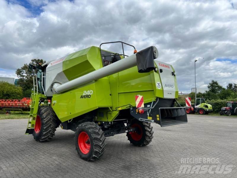 CLAAS AVERO 240 Mietitrebbiatrici