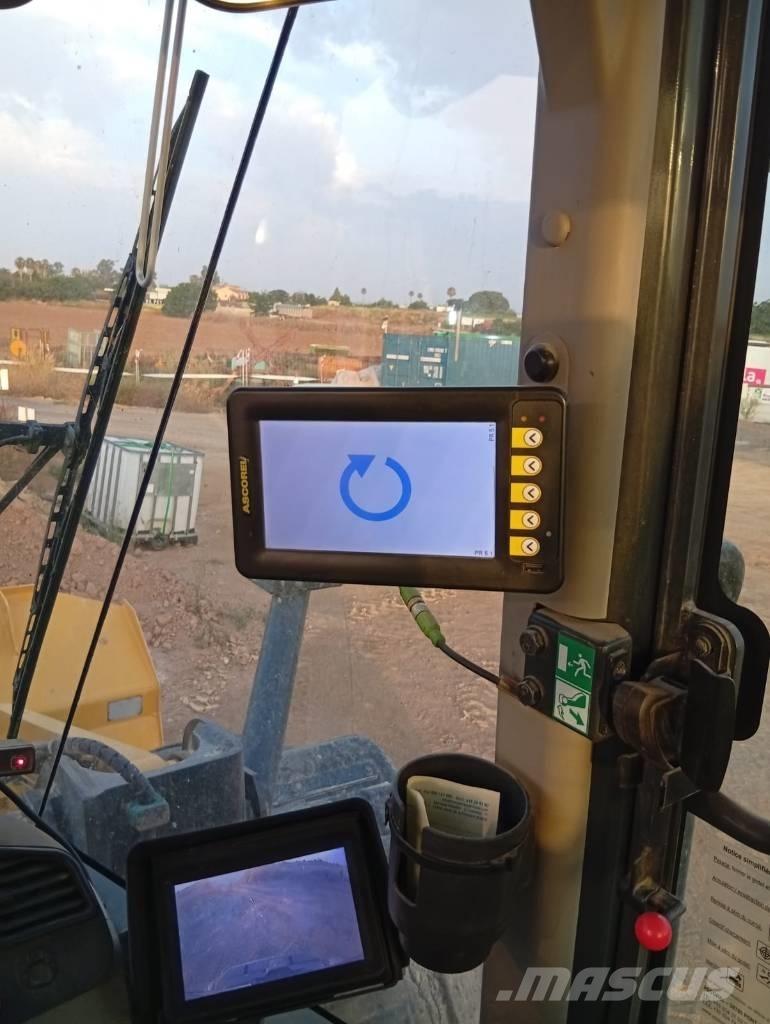 Komatsu WA 380-8 Pale gommate