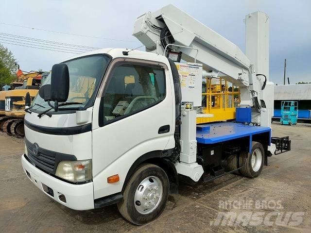 Tadano BT-110-1 Piattaforme autocarrate