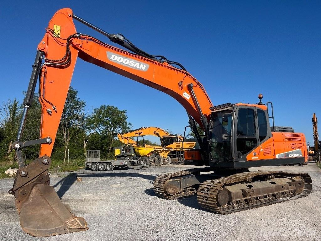Doosan DX 225 LC-5 Escavatori cingolati