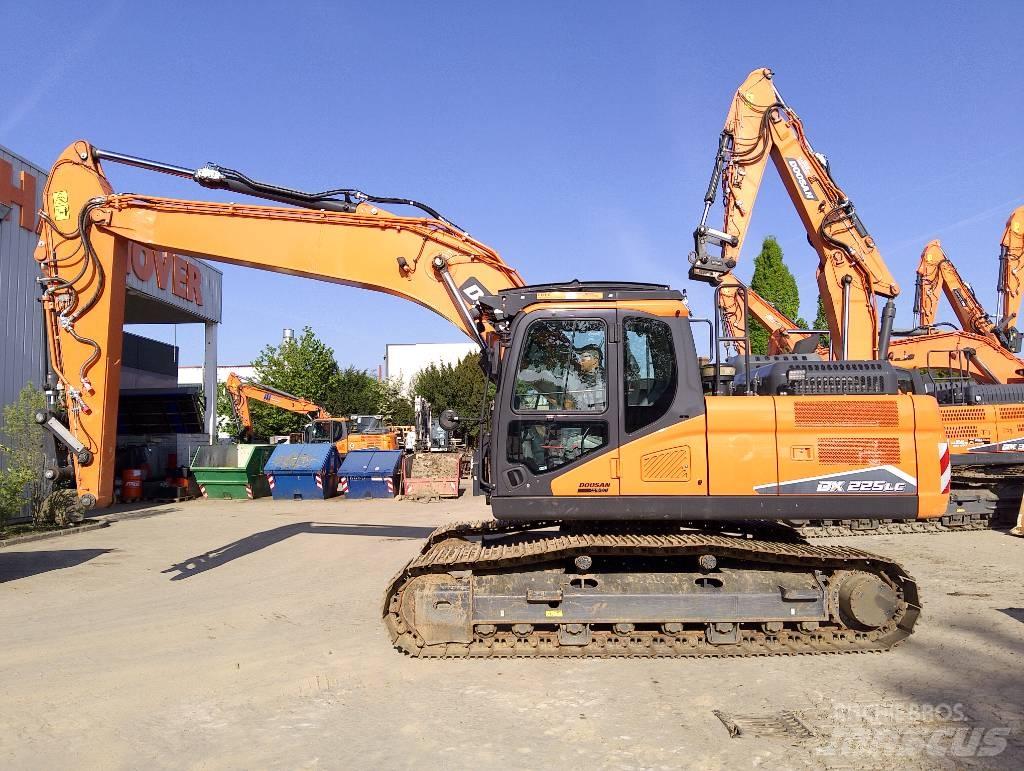 Doosan DX225LC-7 Escavatori cingolati