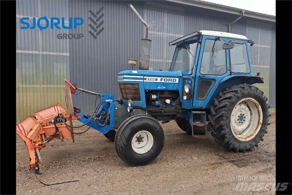 Ford 6700 Trattori