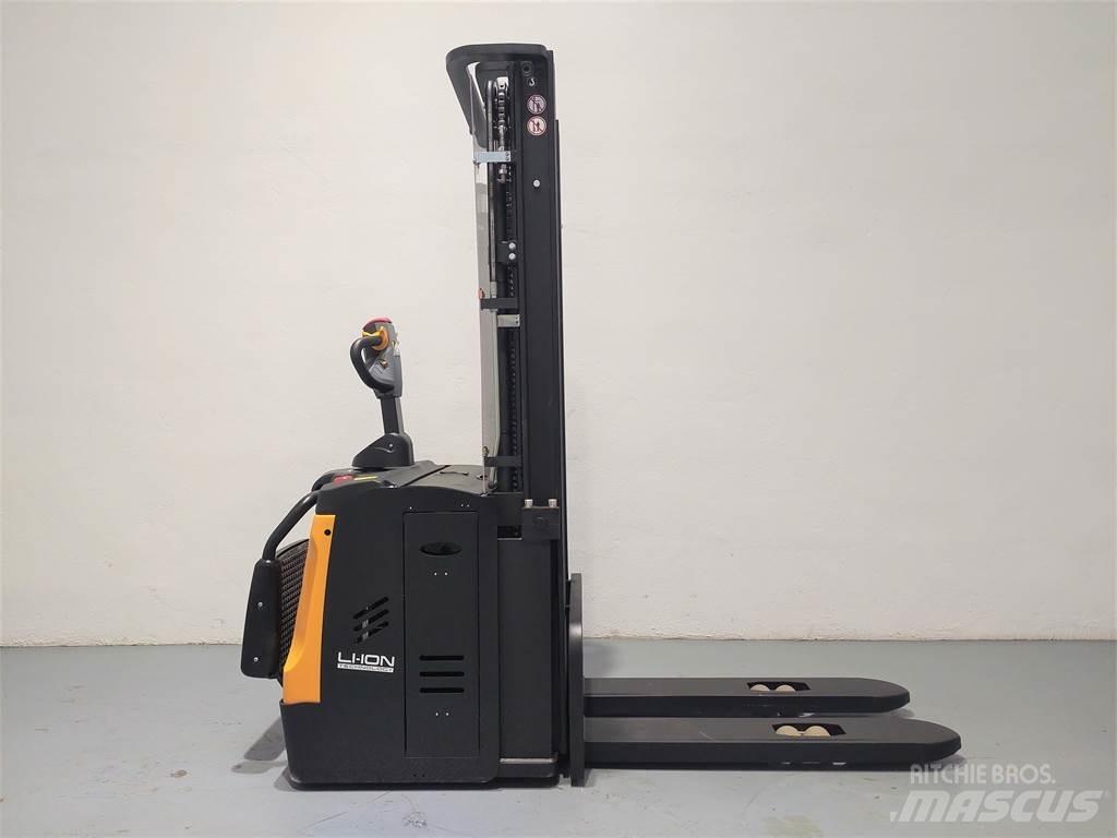  ES16 RSL Litio Carrelli elevatori bassi a piattaforma