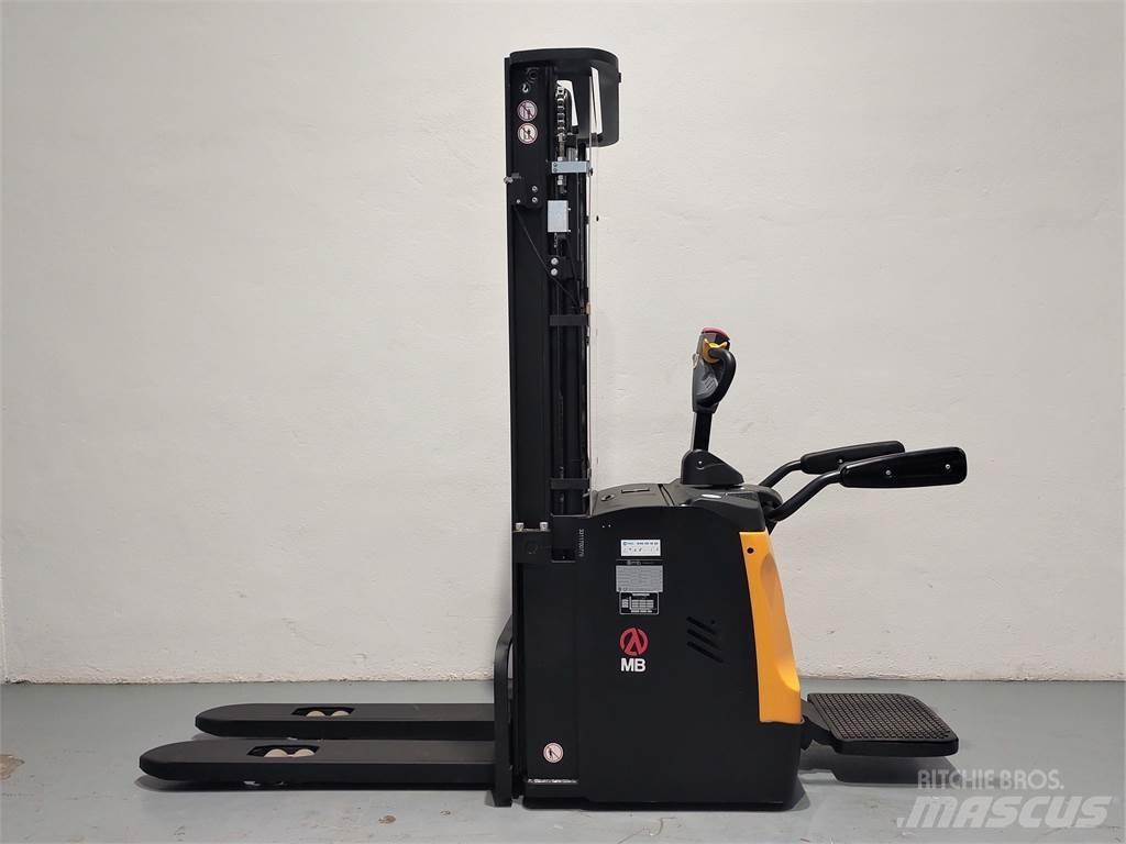  ES16 RSL Litio Carrelli elevatori bassi a piattaforma