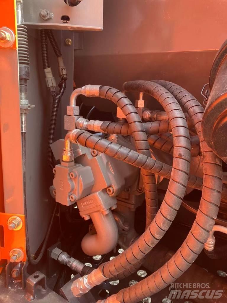 Hitachi 70-5A Escavatori cingolati
