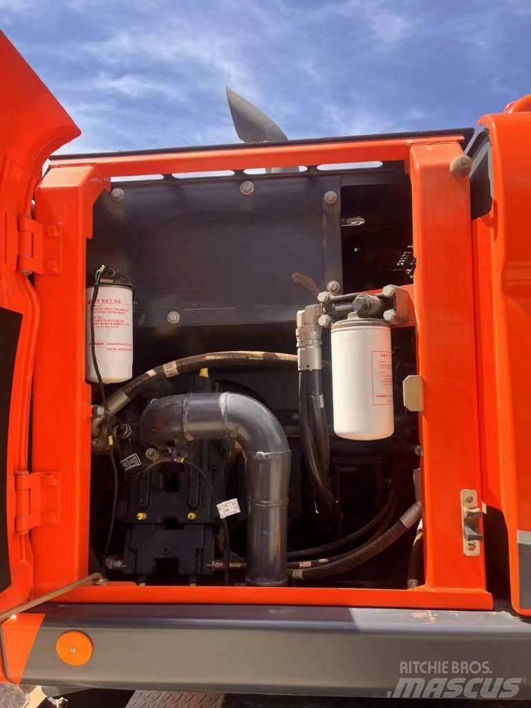 Doosan DH150W Escavatori gommati