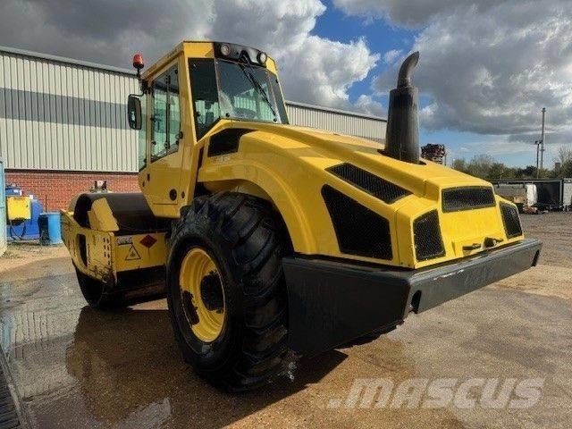 Bomag BW 213 D H-4 Rulli monotamburo
