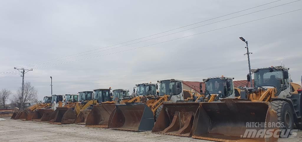 CAT 938M Pale gommate