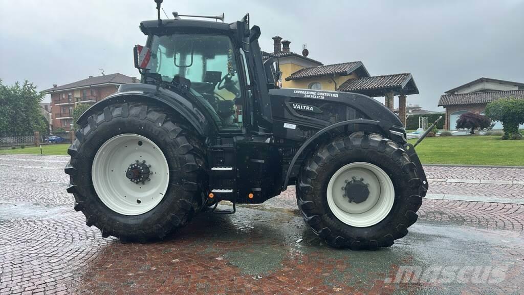 Valtra Q305 Trattori