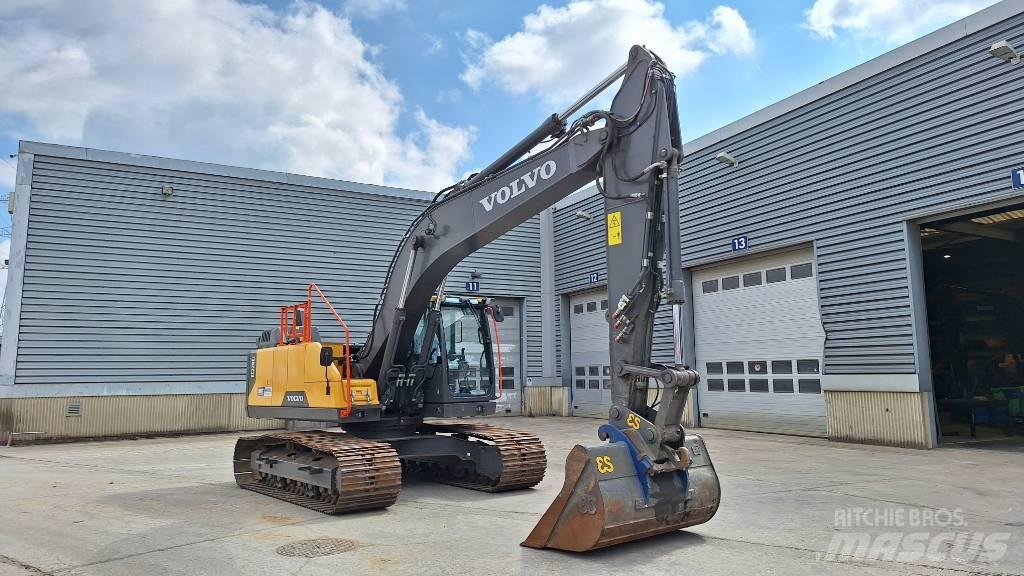 Volvo EC220E Escavatori cingolati