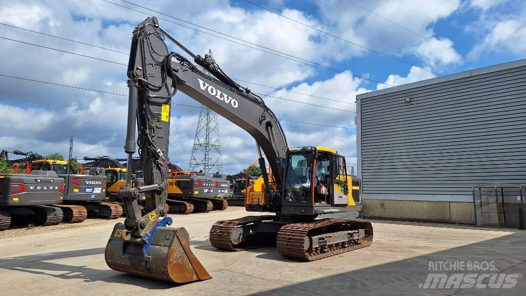 Volvo EC220E Escavatori cingolati