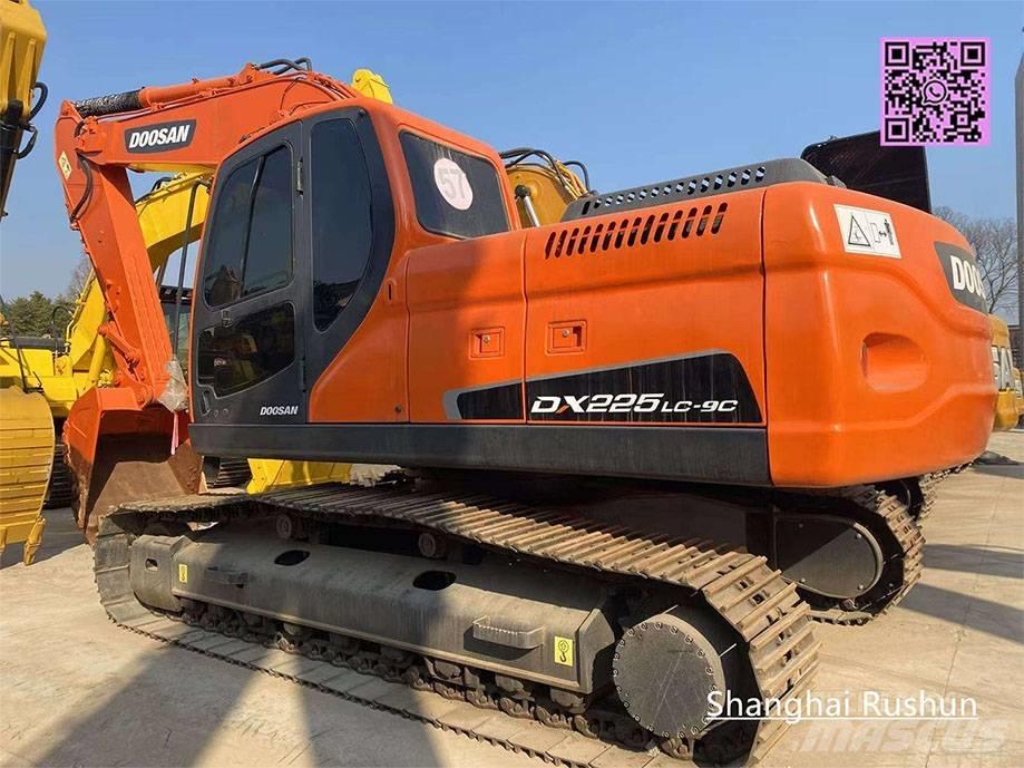Doosan 225LC-9 Escavatori cingolati
