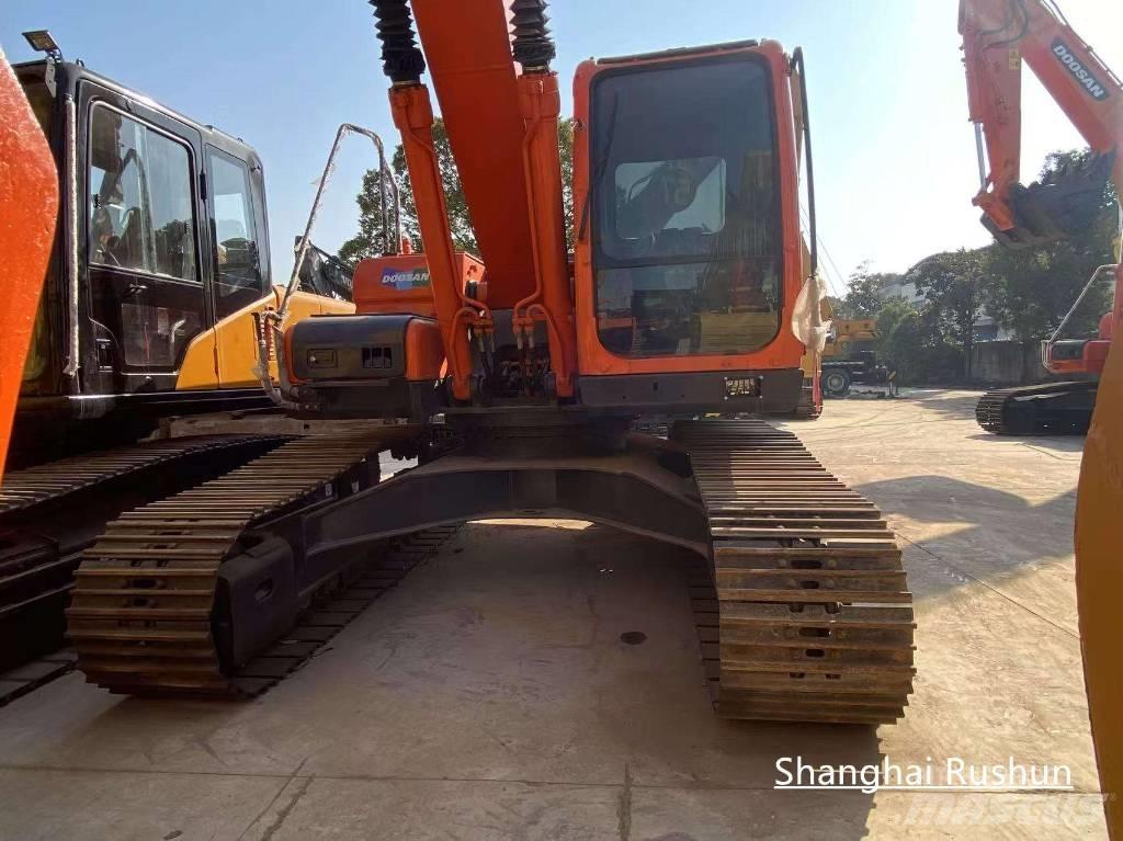 Doosan 225LC-9 Escavatori cingolati