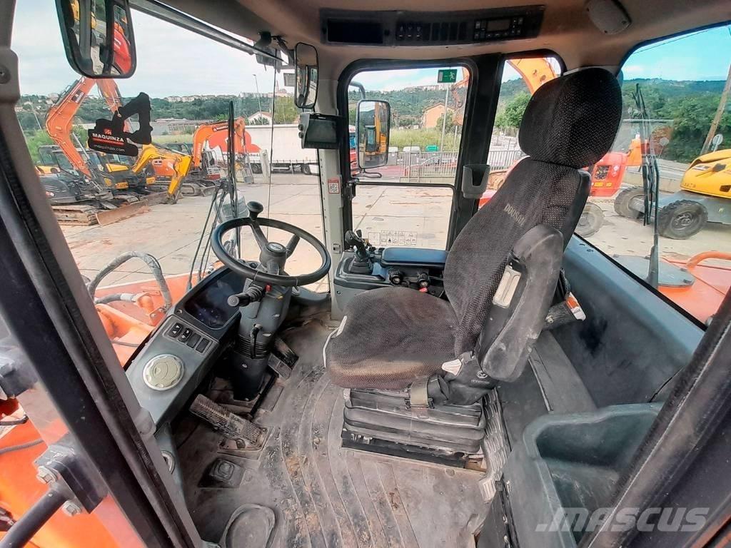 Doosan DL 250-3 Pale gommate