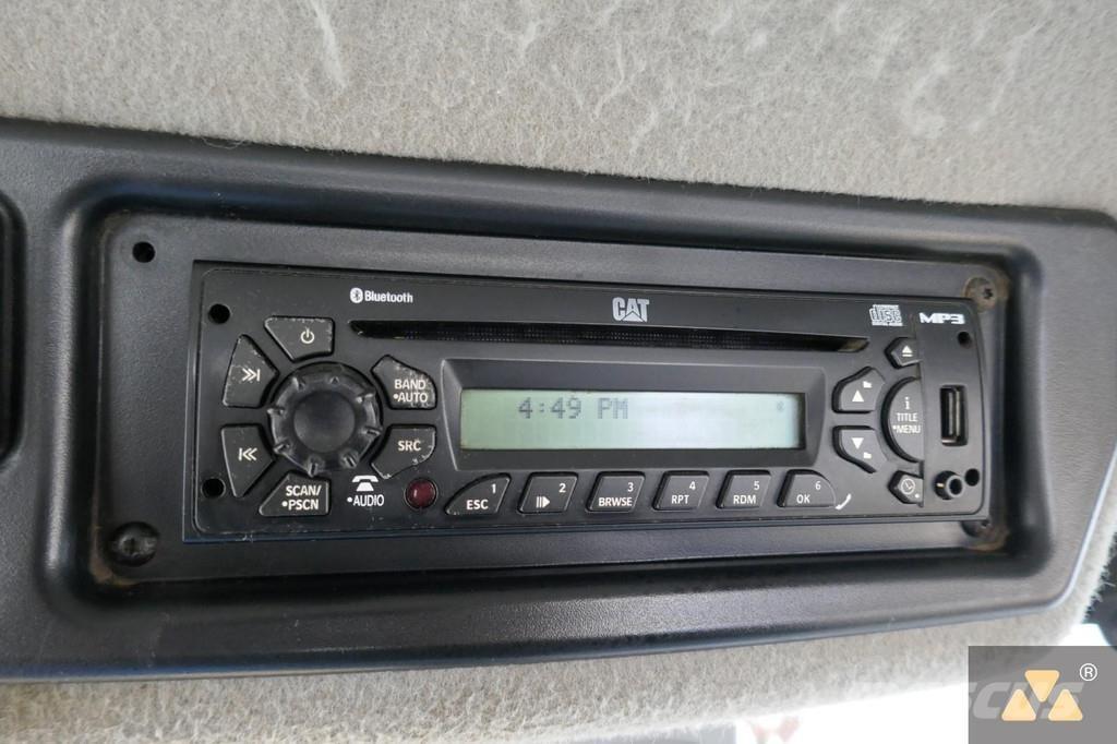 CAT 966K Pale gommate