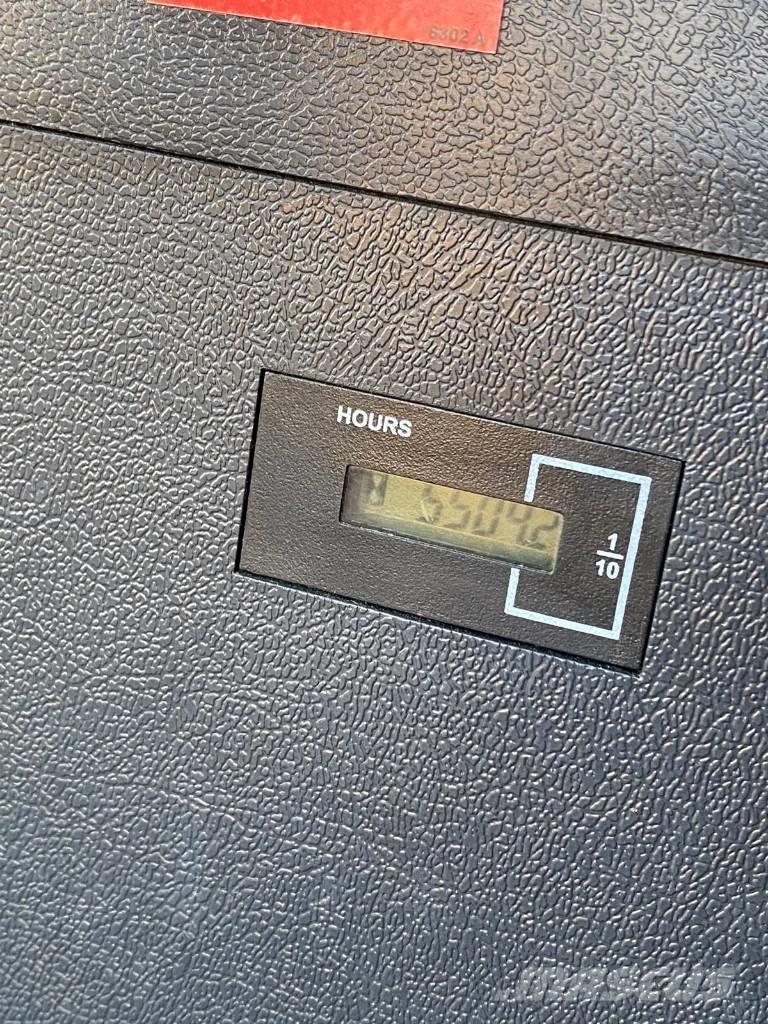 Hyundai HW 180 Escavatori gommati