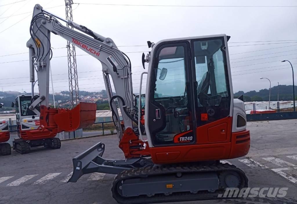 Takeuchi TB 240 Miniescavatori